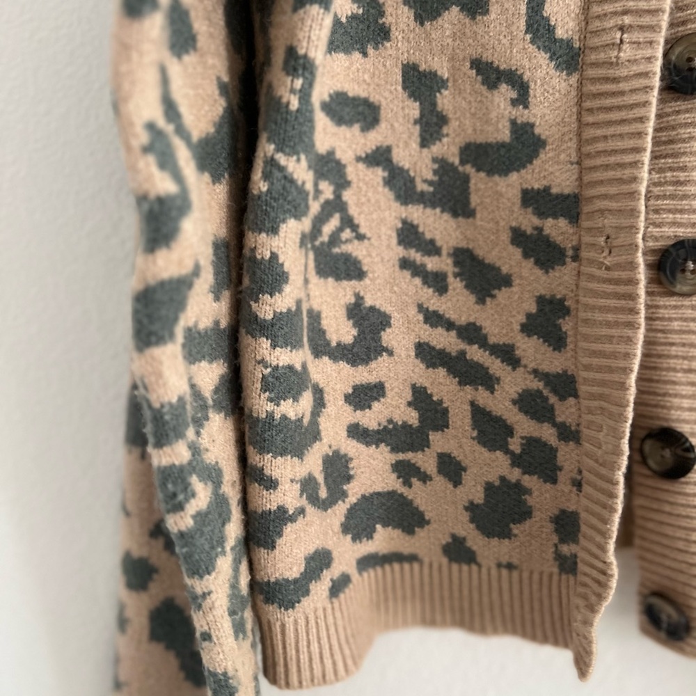 Girls brown Superman button up cardigan sweater. - Picture 5 of 13
